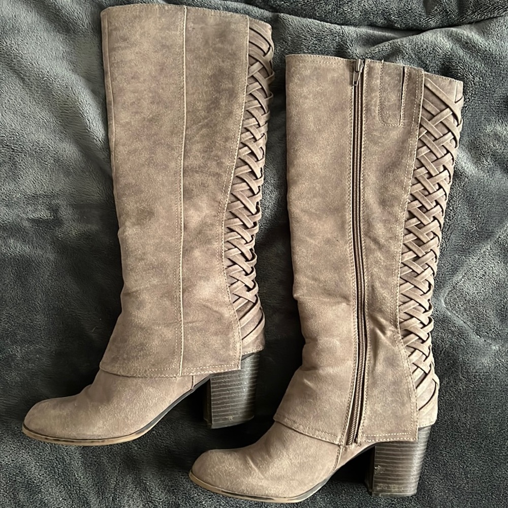 Tall Boot- Fergalicious Size 8